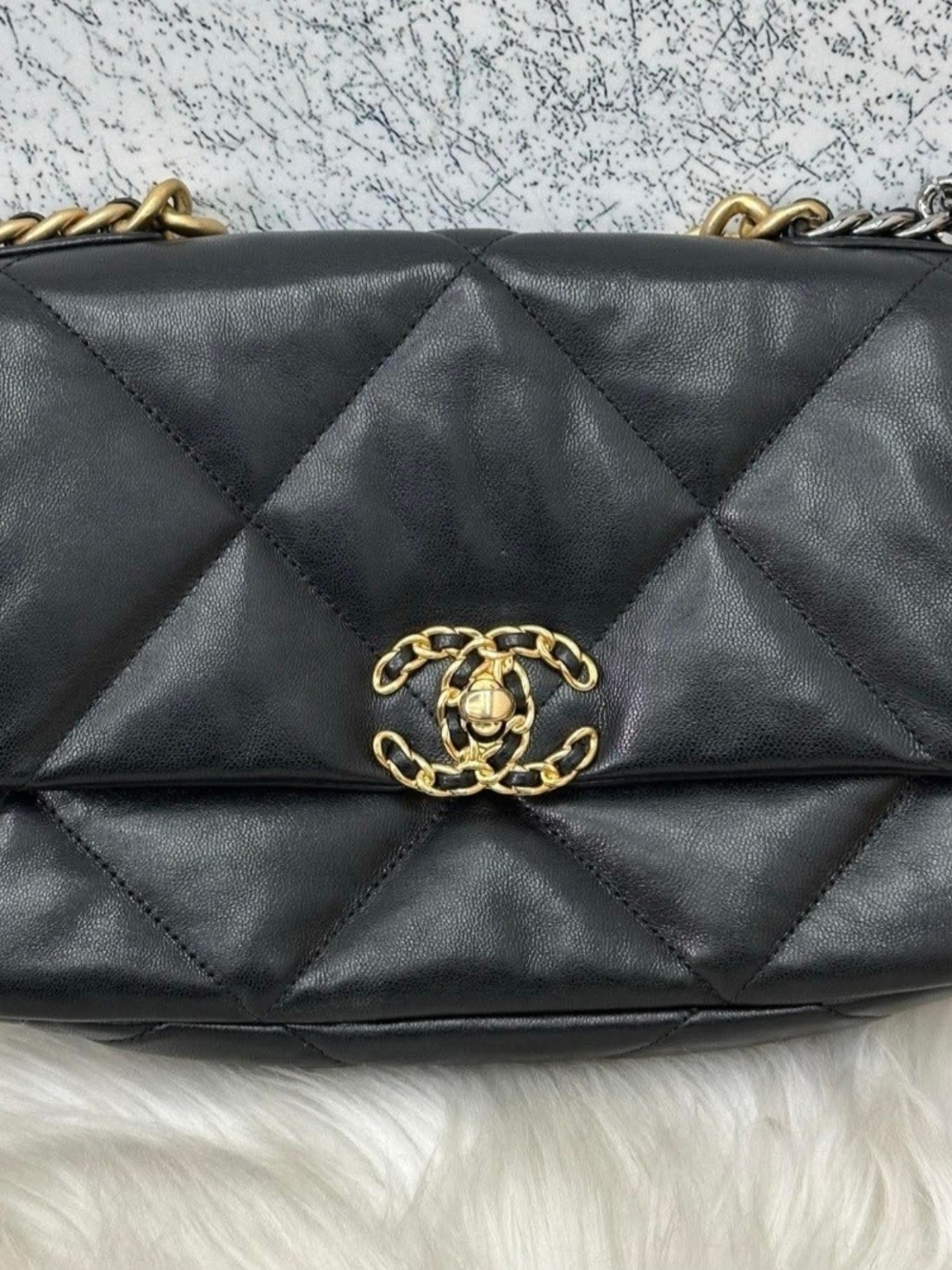 Chanel Black Quilted Lambskin Classic Chain Shoulder Bag